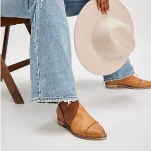 Free People Royale Flat Bootie in Camel Size 8